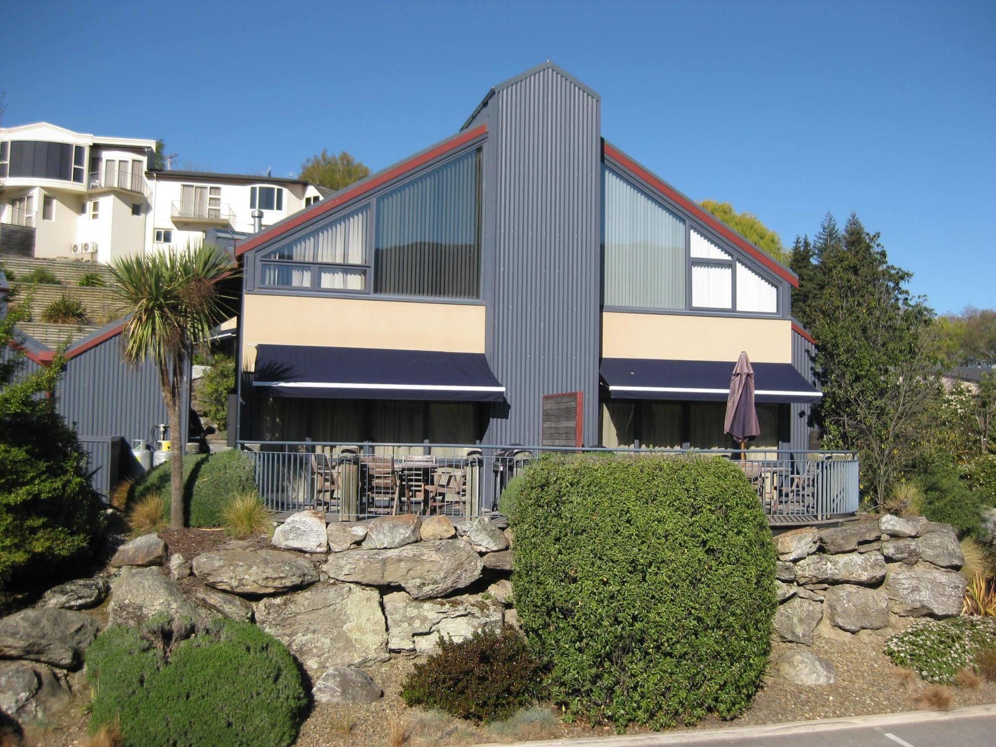 The Moorings Motel And Apartments Wanaka Eksteriør bilde